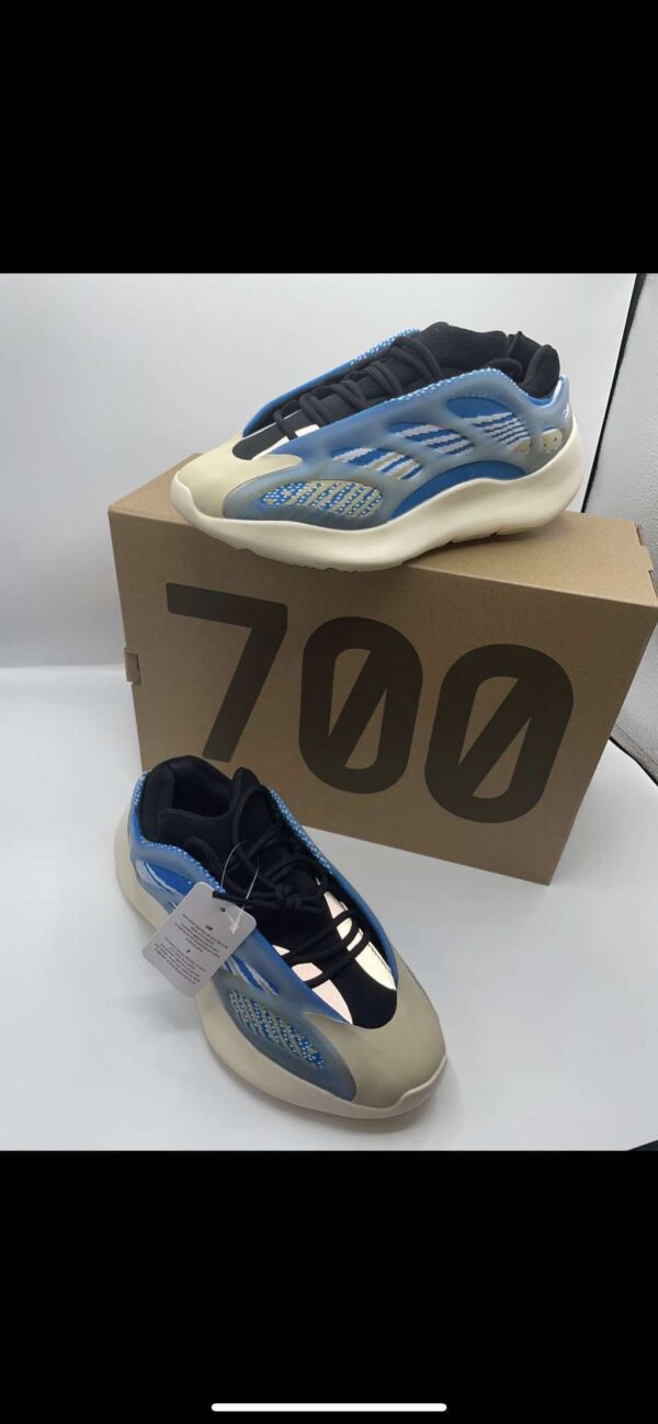 Adidas Yeezy 700 V3 Arzareth