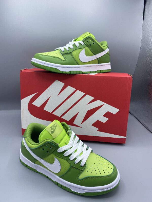 Nike Dunk Low Green Strike