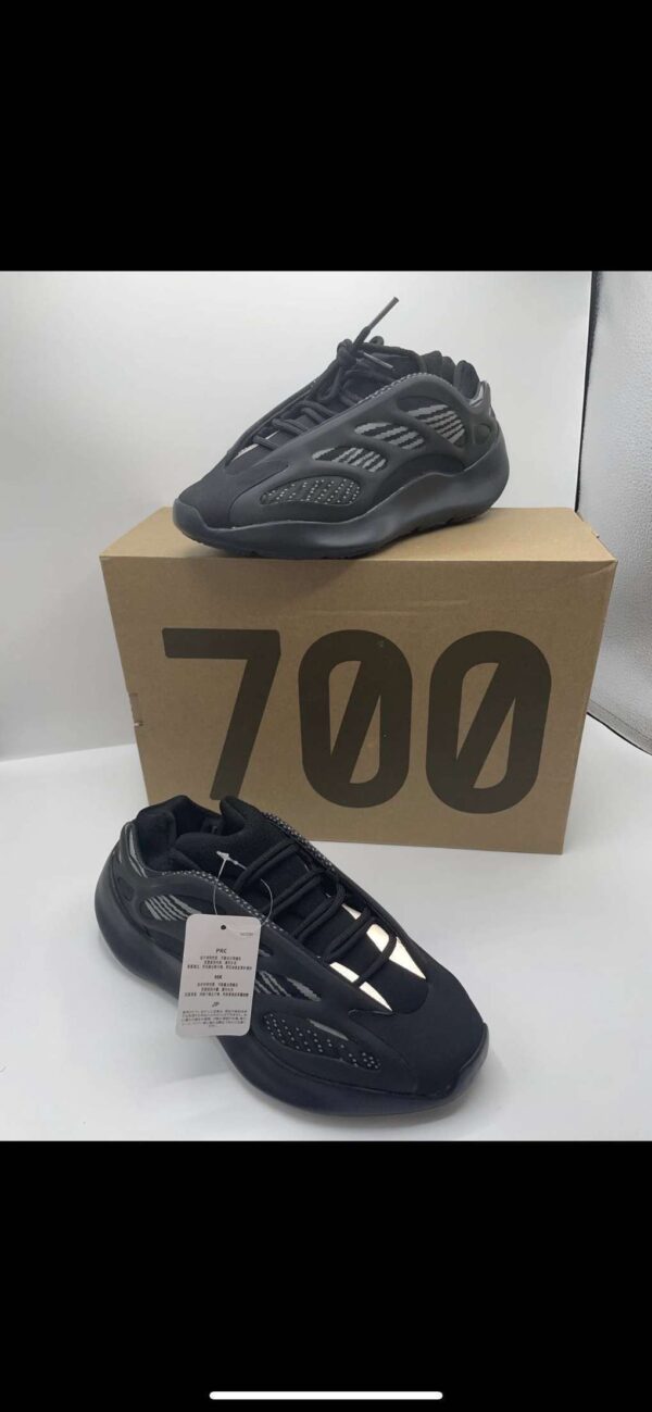 Adidas Yeezy 700 V3 “Alvah”