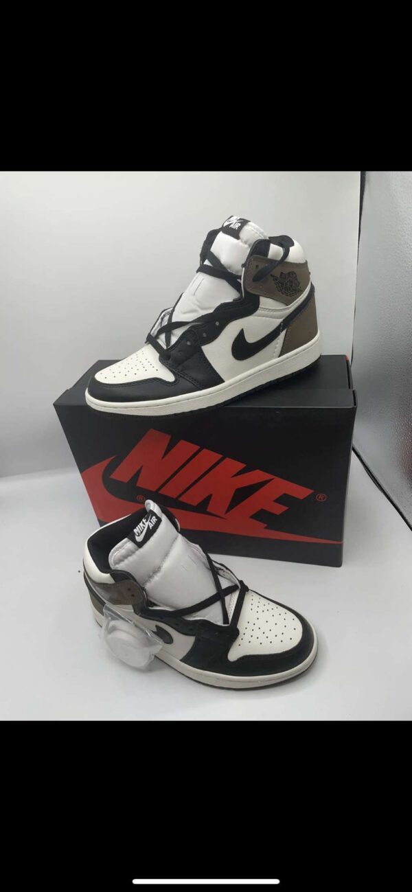 Nike Air Jordan 1 Retro High OG Mocha