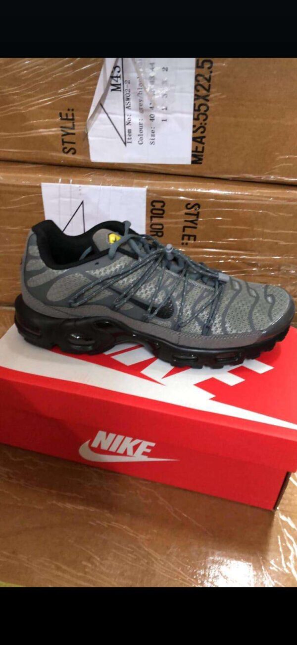 Nike Air Max Plus TN Grey Black