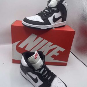 Nike Dunk High Panda